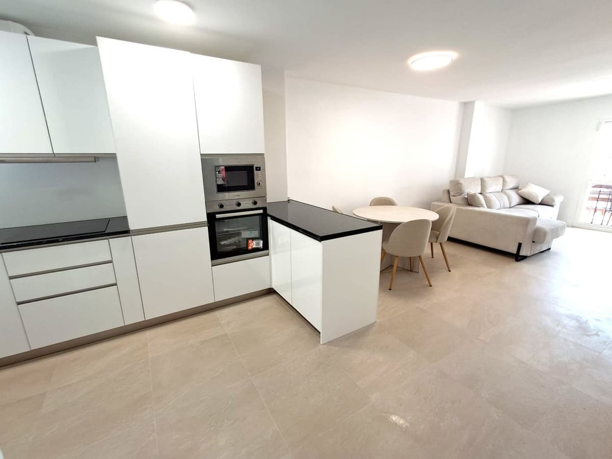 Middle Floor Apartment in Benalmadena Costa — photo 4 of 10