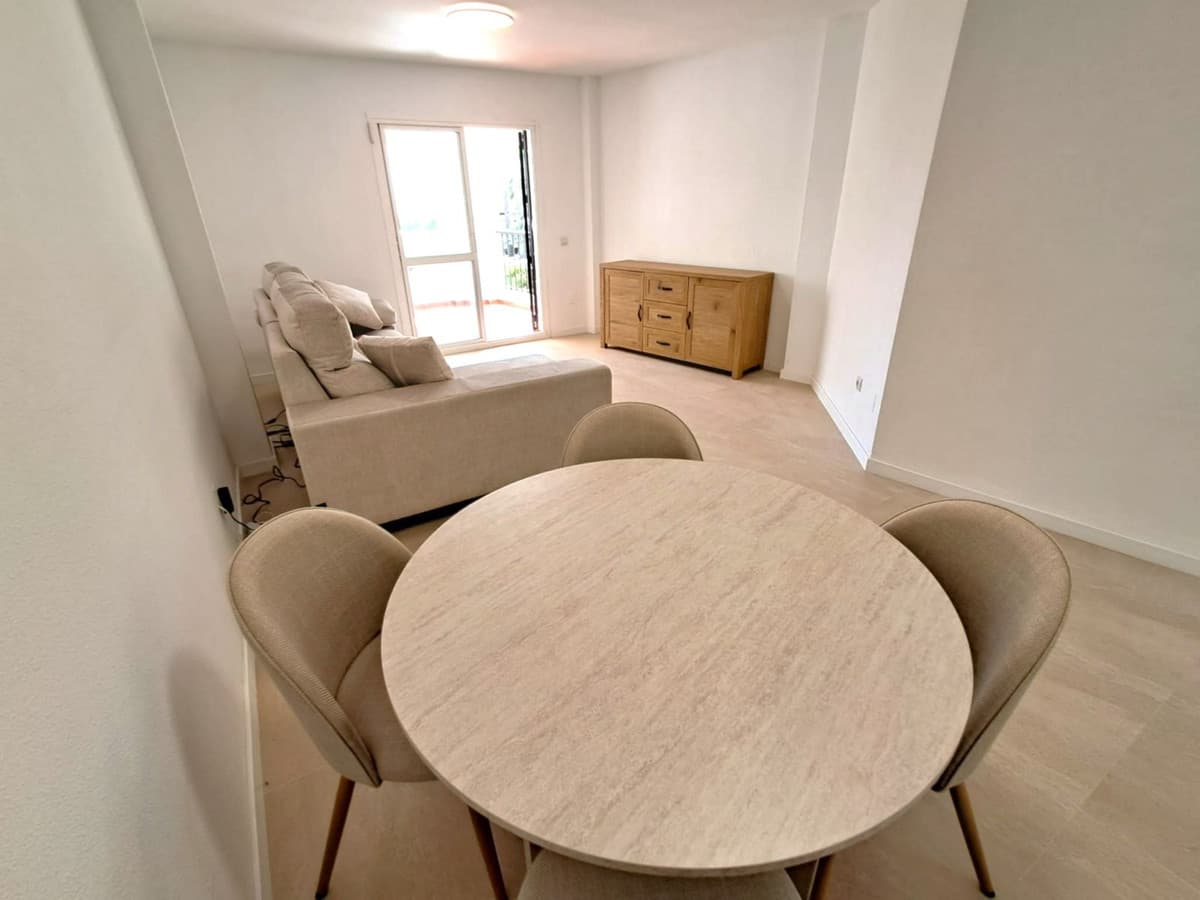 Middle Floor Apartment in Benalmadena Costa — photo 6 of 10