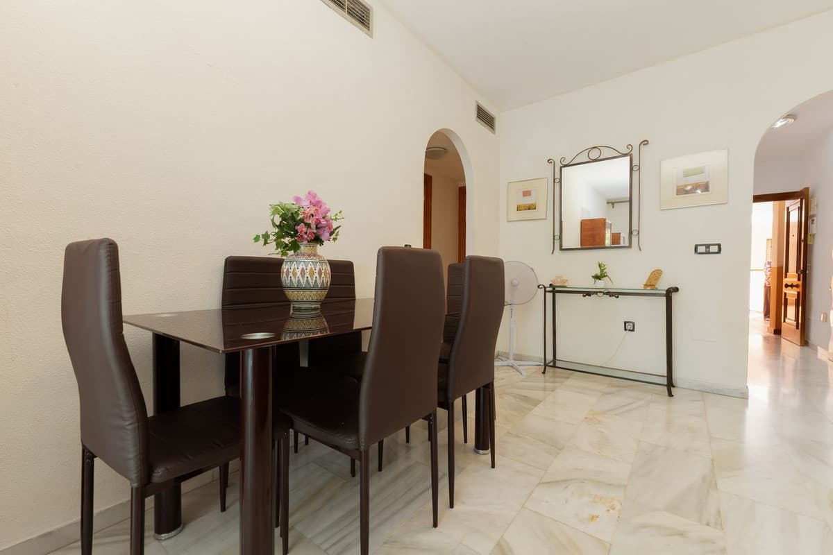 Middle Floor Apartment in Fuengirola — photo 4 of 10
