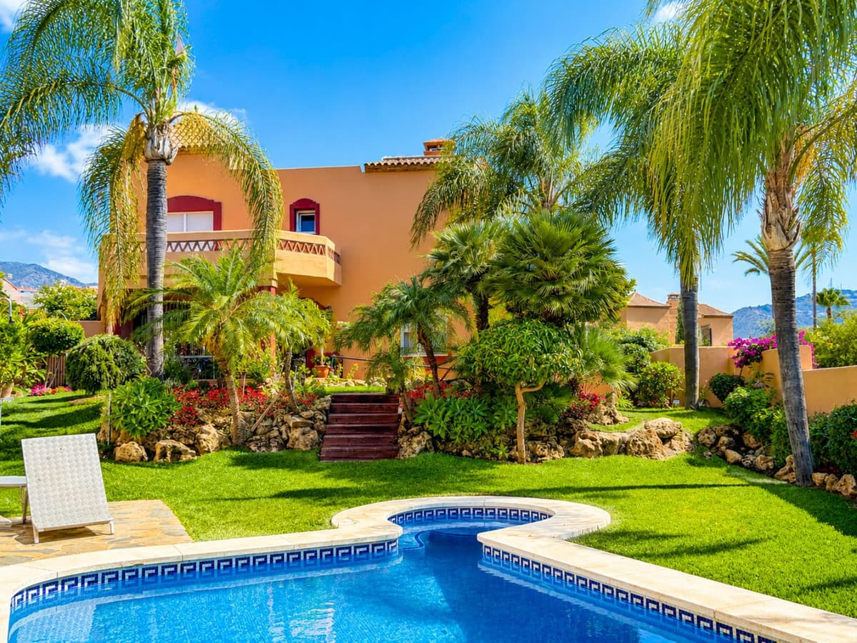 Semi-Detached House in Marbella — photo 1 of 10