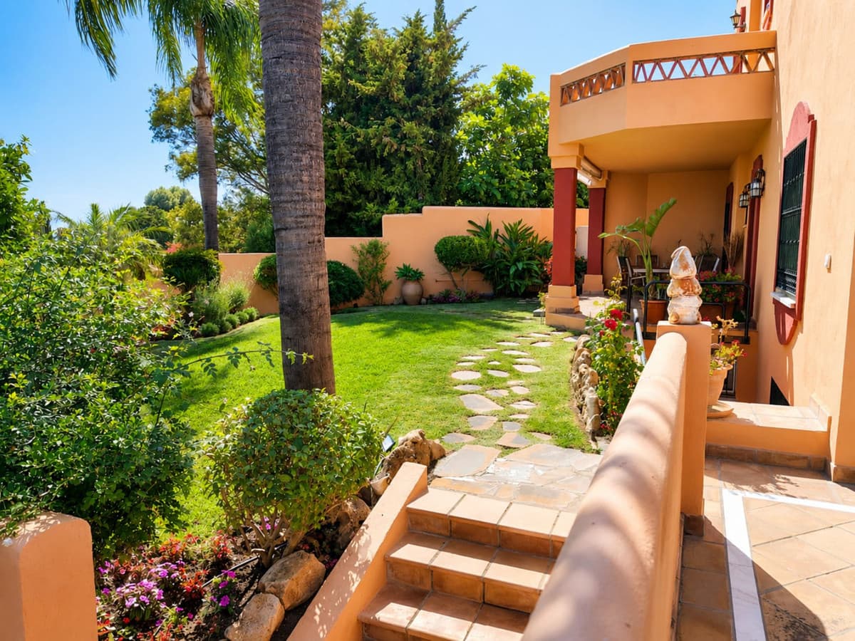 Semi-Detached House in Marbella — photo 5 of 10