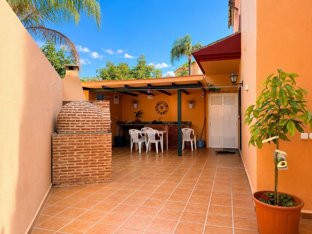 Semi-Detached House in Marbella — photo 9 of 10