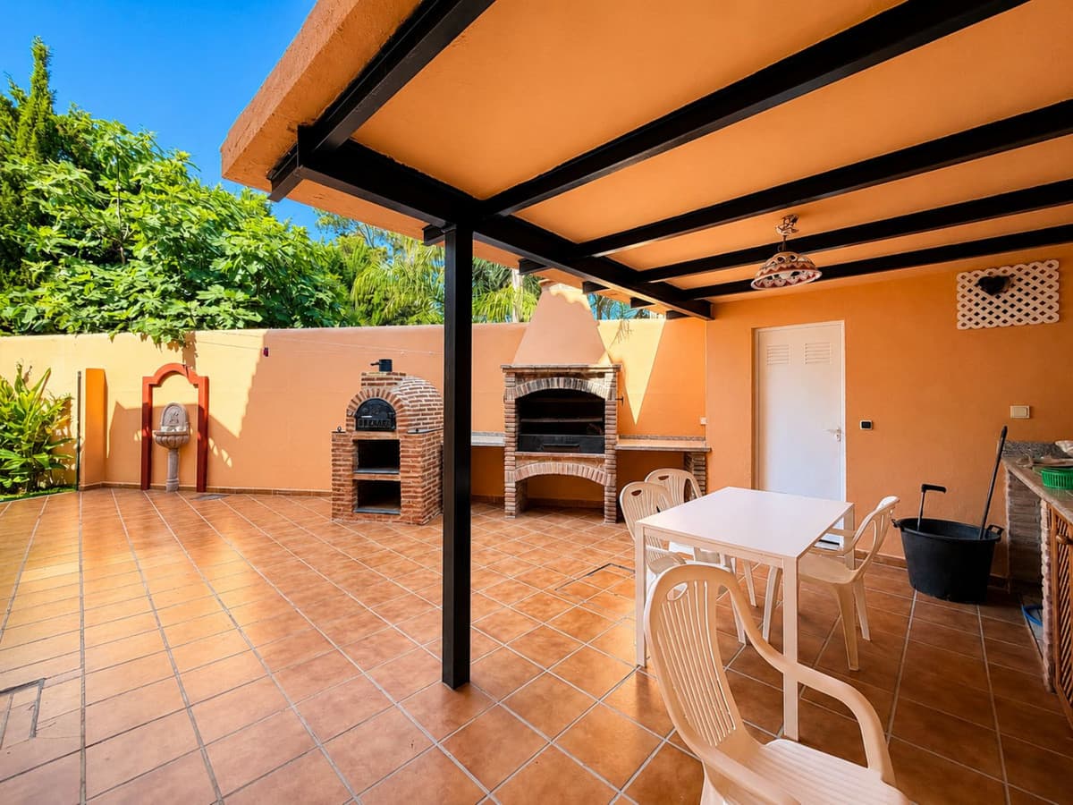 Semi-Detached House in Marbella — photo 10 of 10
