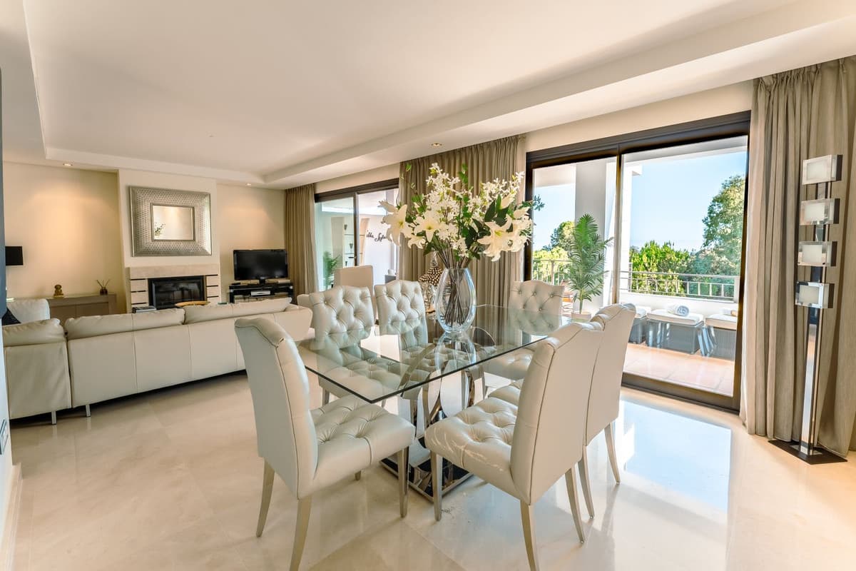 Middle Floor Apartment in La Quinta — photo 8 of 10