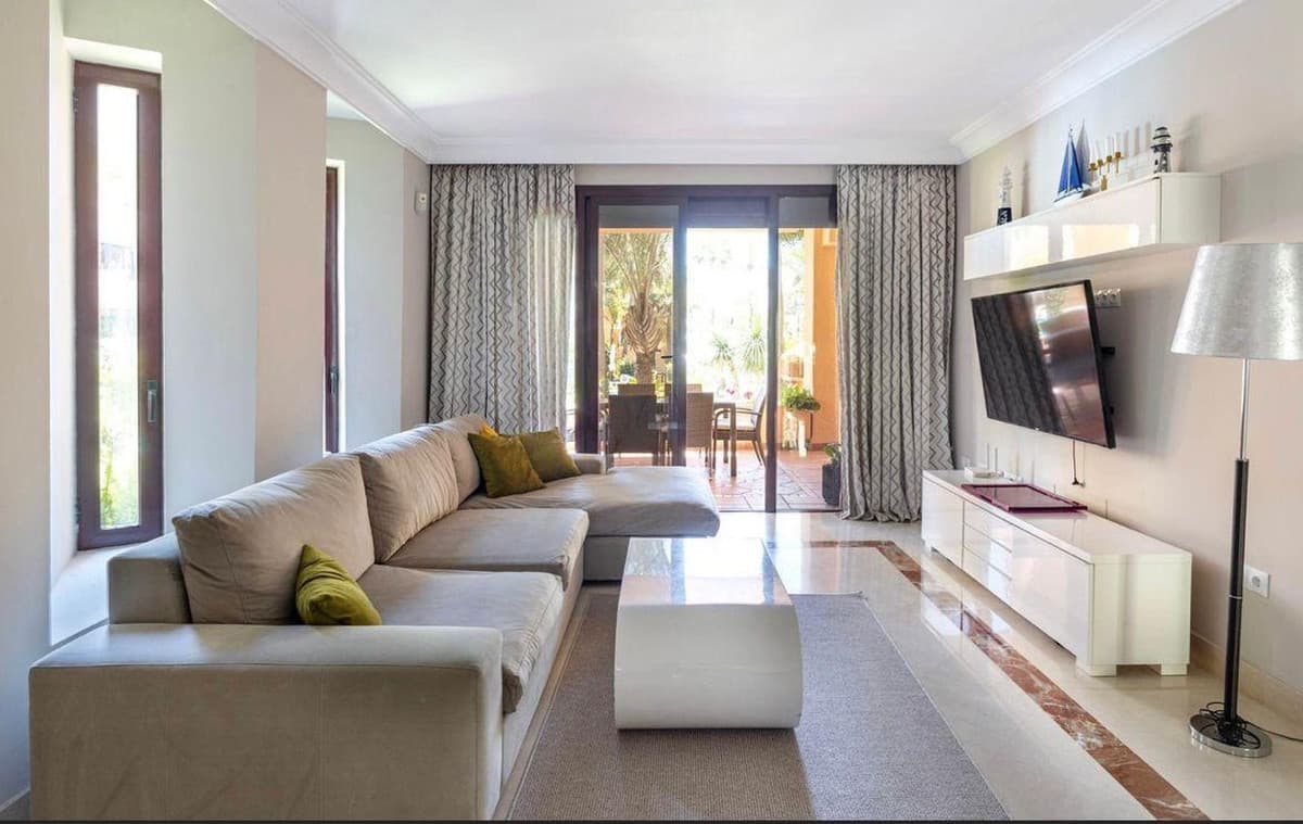 Ground Floor Apartment in San Pedro de Alcántara — photo 2 of 10