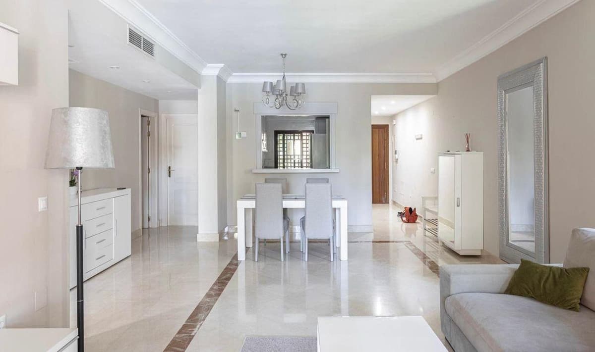 Ground Floor Apartment in San Pedro de Alcántara — photo 4 of 10