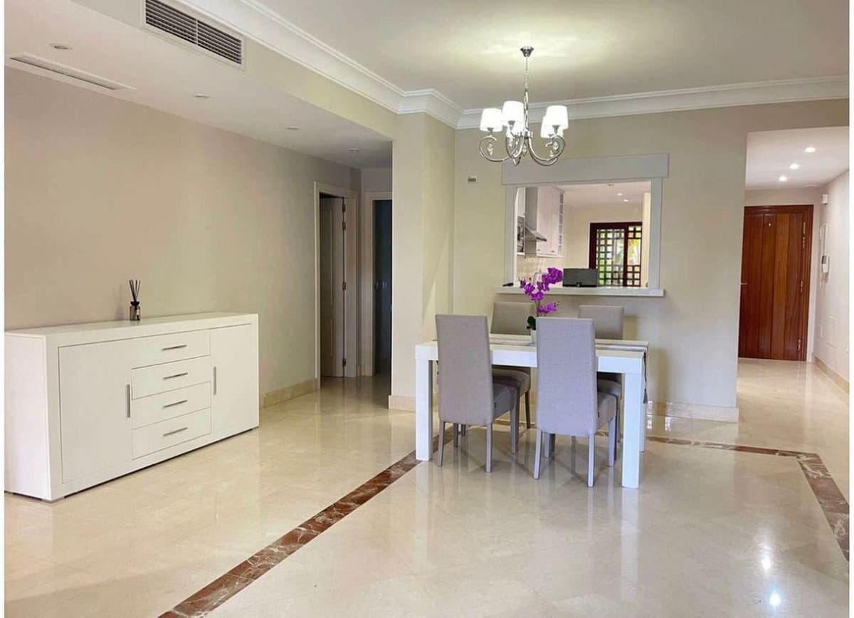 Ground Floor Apartment in San Pedro de Alcántara — photo 5 of 10