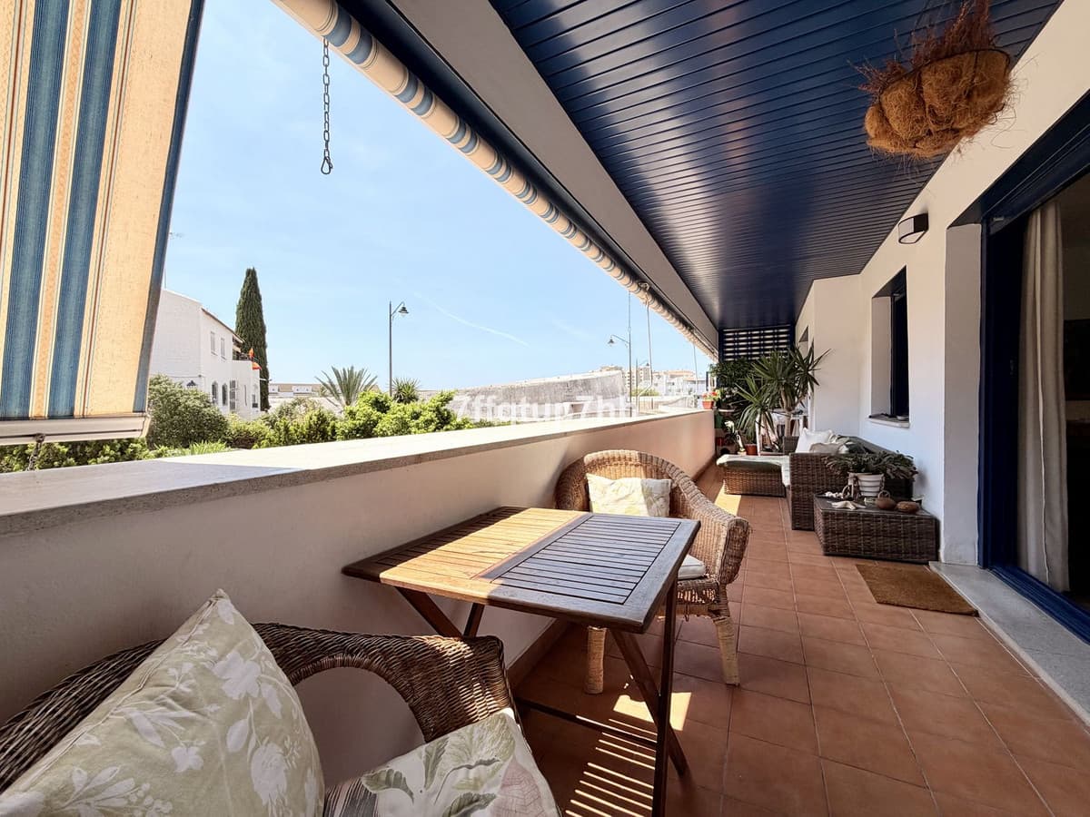 Ground Floor Apartment in Estepona — photo 1 of 10