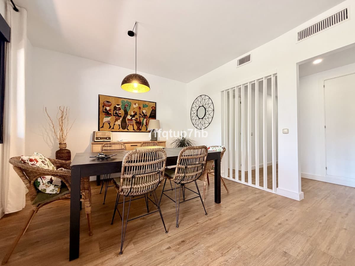 Ground Floor Apartment in Estepona — photo 3 of 10