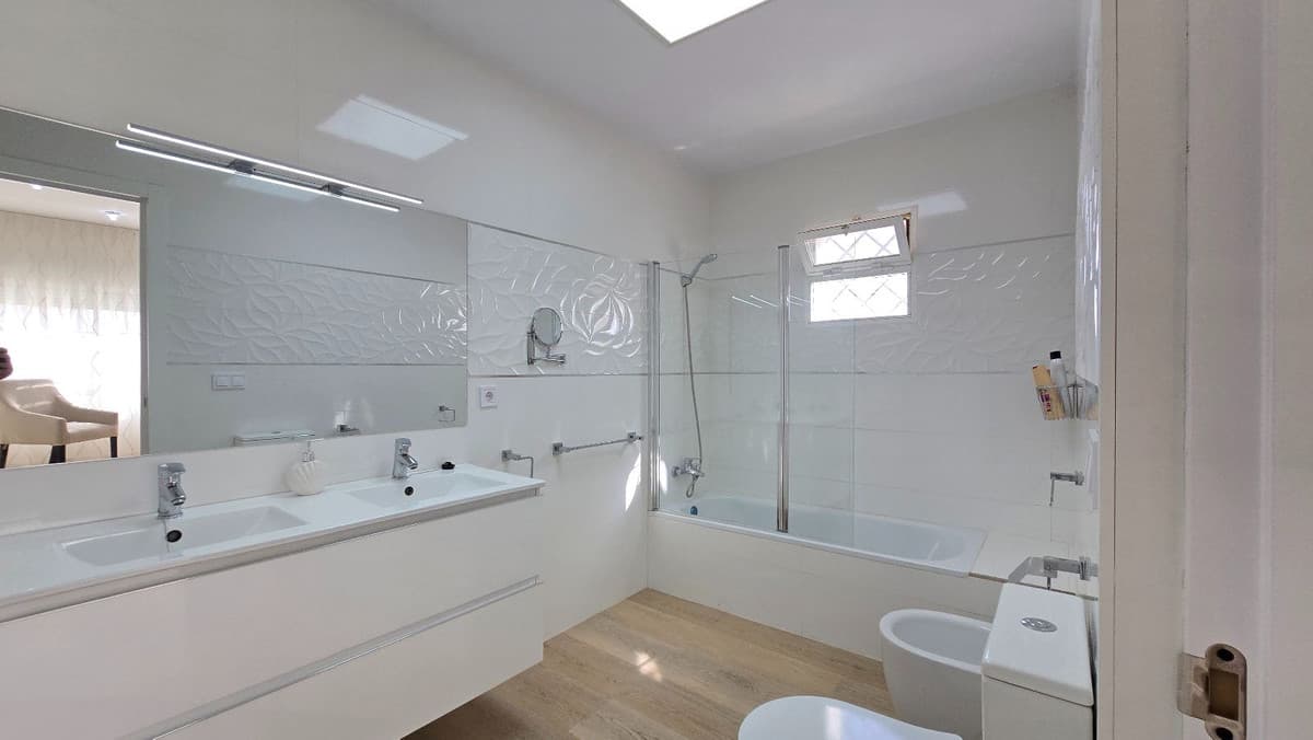 Detached Villa in Torremolinos — photo 9 of 10