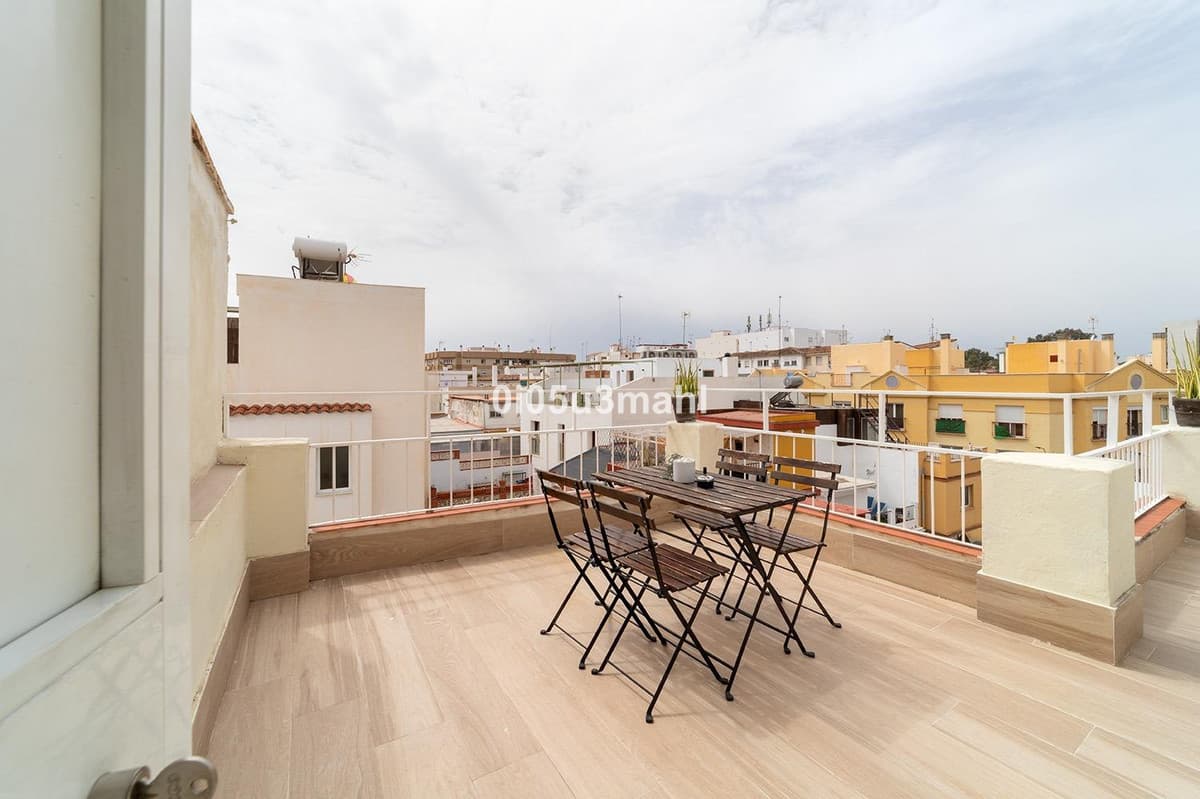 Townhouse in Martiricos — photo 1 of 10