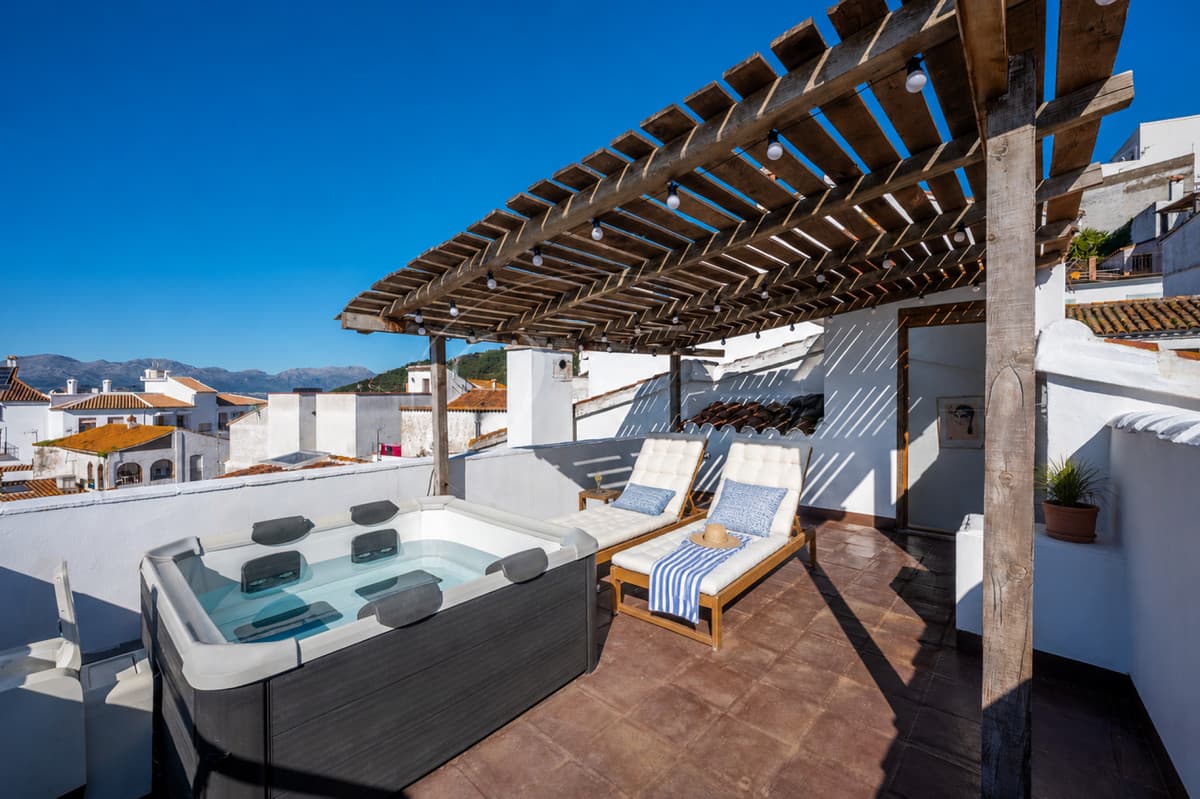 Townhouse in Gaucín — photo 1 of 10