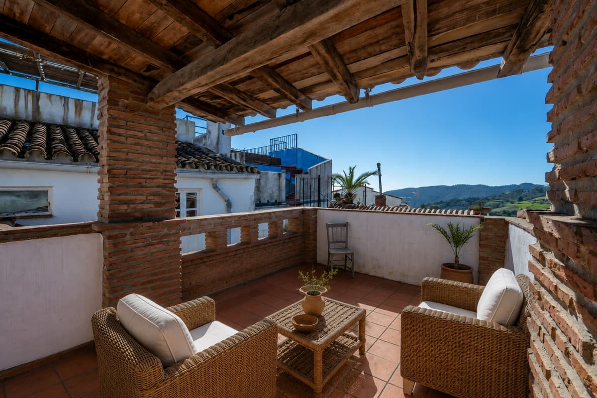 Townhouse in Gaucín — photo 2 of 10