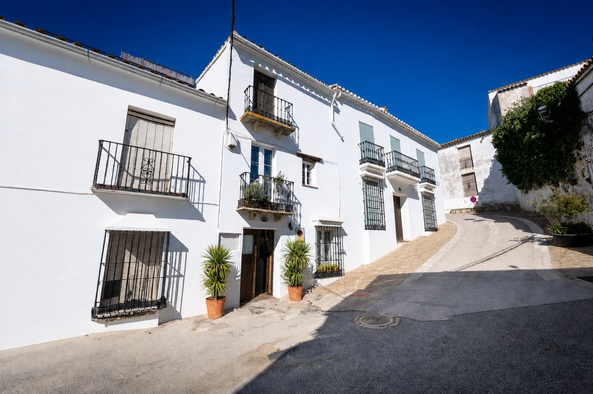 Townhouse in Gaucín — photo 5 of 10