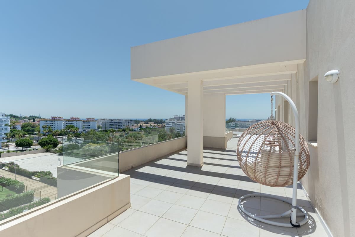 Penthouse in Nueva Andalucía — photo 6 of 10