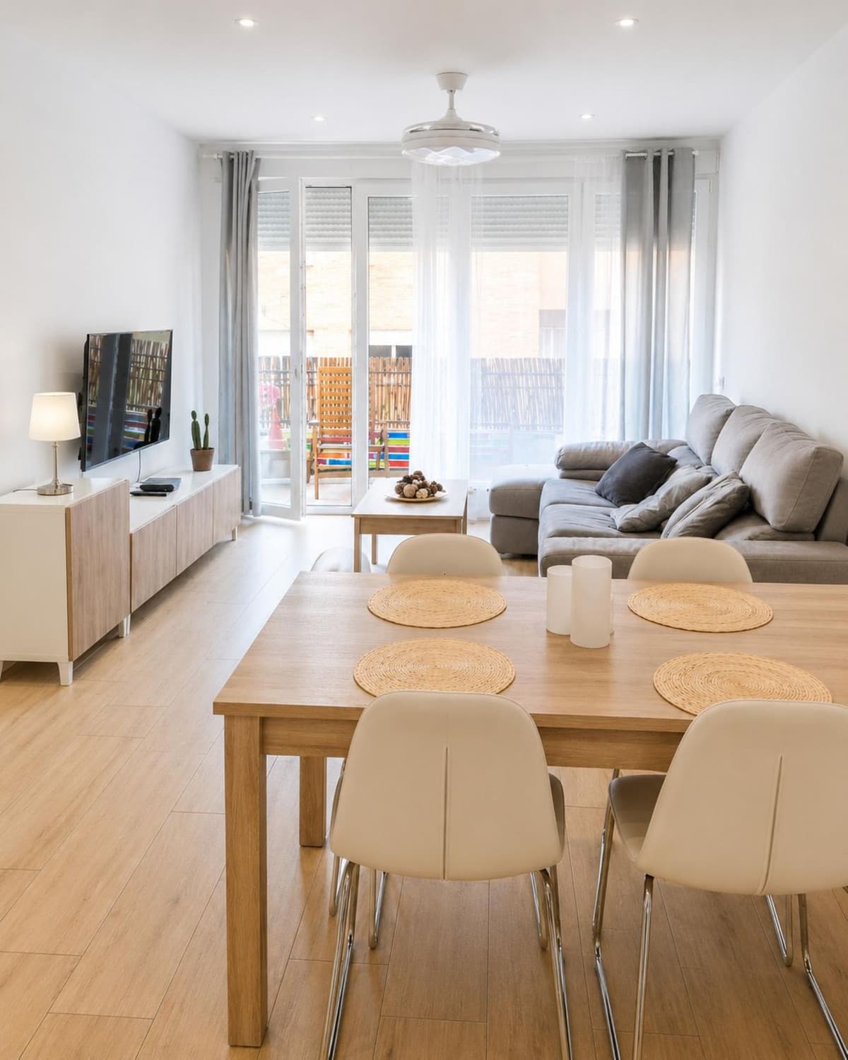 Middle Floor Apartment in Málaga Centro — photo 1 of 10