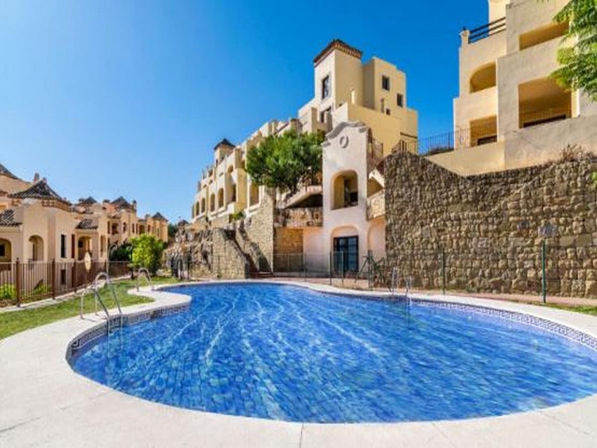 Semi-Detached House in Estepona — photo 2 of 10
