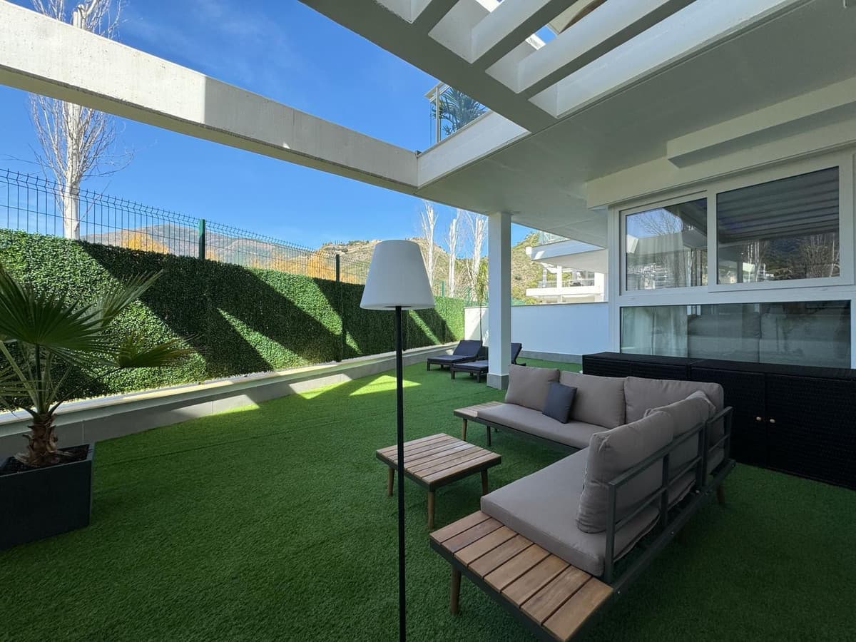 Ground Floor Apartment in Benahavís — photo 4 of 10