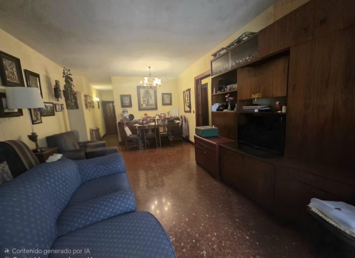 Middle Floor Apartment in Málaga Centro — photo 3 of 10