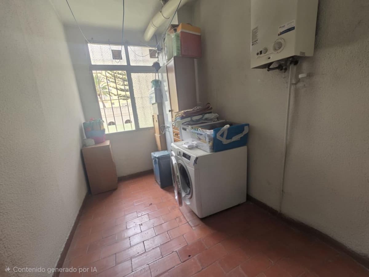 Middle Floor Apartment in Málaga Centro — photo 6 of 10