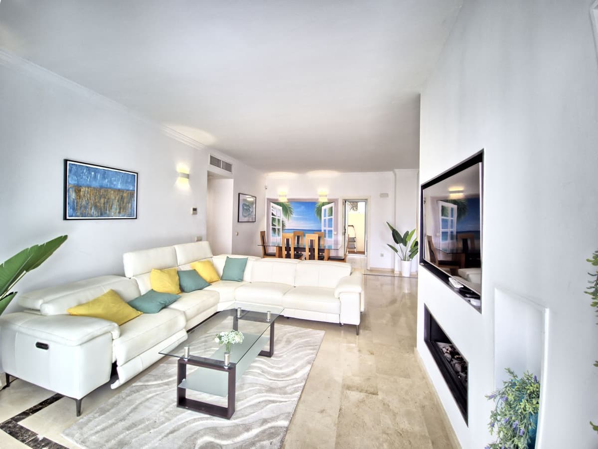 Ground Floor Apartment in Cabopino — photo 2 of 10