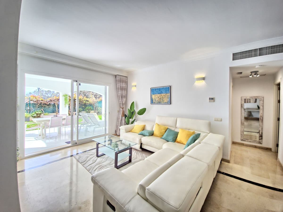 Ground Floor Apartment in Cabopino — photo 8 of 10