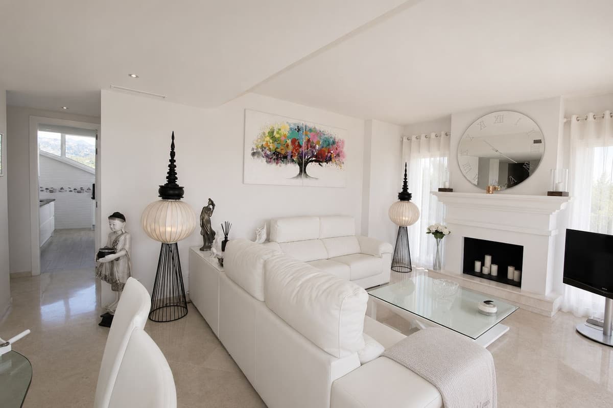 Penthouse Duplex in Elviria — photo 7 of 10
