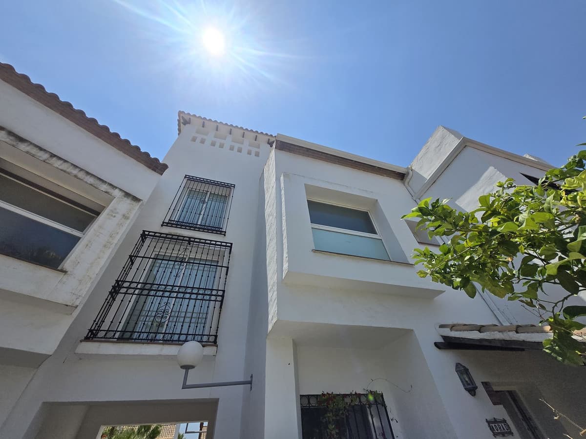 Townhouse in The Golden Mile — photo 7 of 10