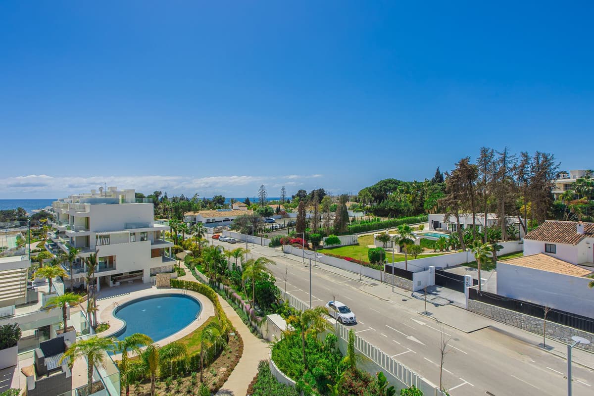 Penthouse Duplex in Puerto Banús — photo 1 of 10