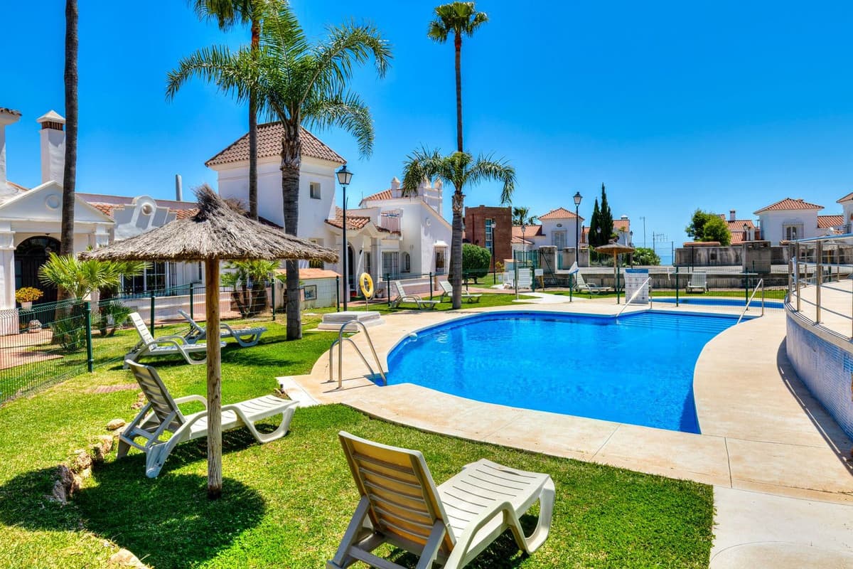 Townhouse in Mijas Costa — photo 1 of 10