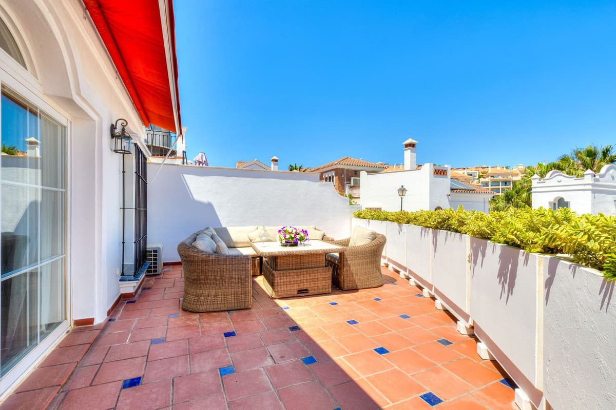 Townhouse in Mijas Costa — photo 8 of 10