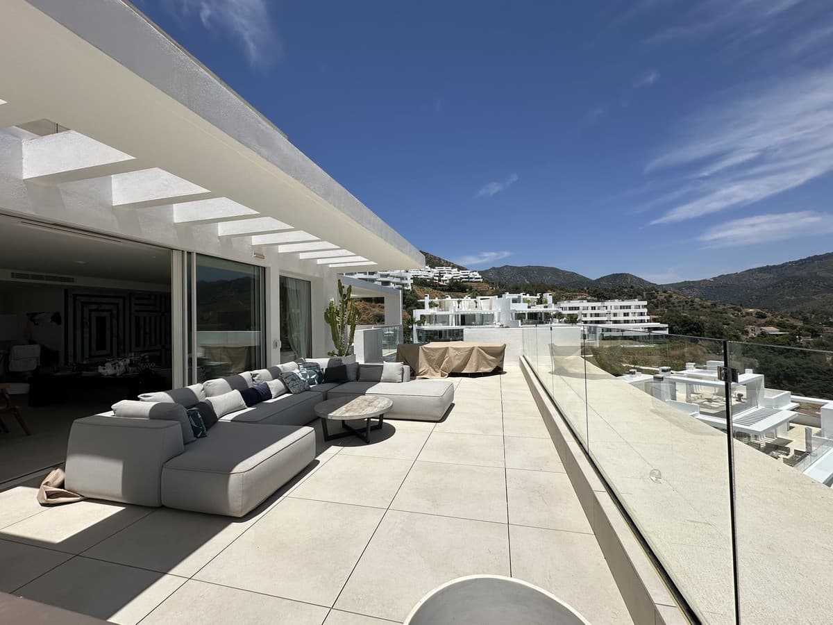 Penthouse Duplex in Ojén — photo 5 of 10