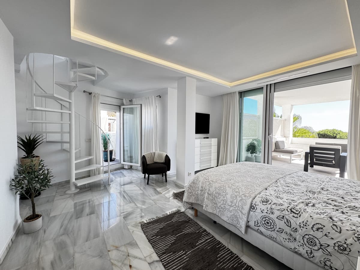 Penthouse Duplex in Puerto Banús — photo 8 of 10