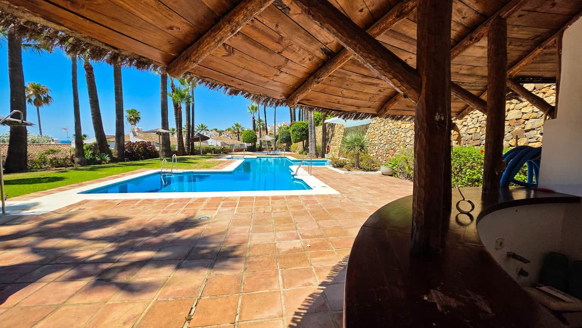 Townhouse in La Duquesa — photo 2 of 10
