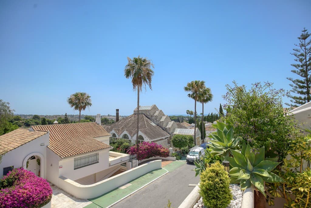 Townhouse in Nueva Andalucía — photo 7 of 10