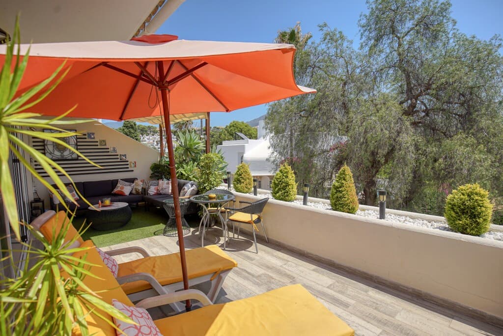 Townhouse in Nueva Andalucía — photo 8 of 10
