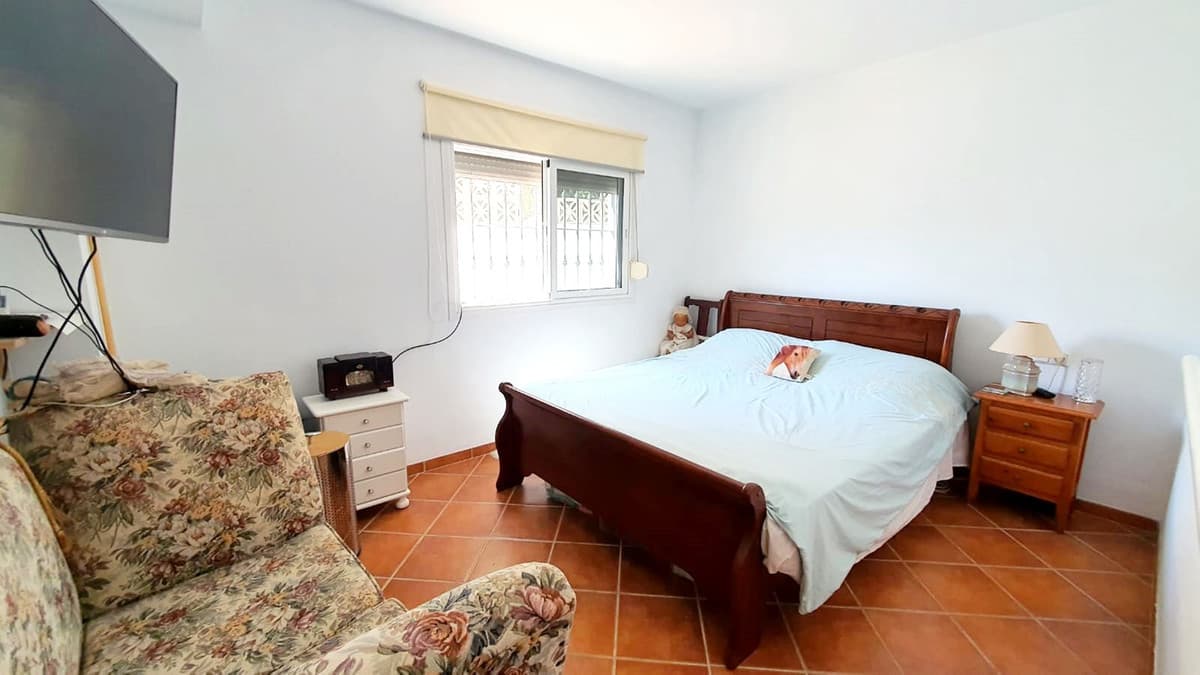 Detached Villa in Torreblanca — photo 8 of 10