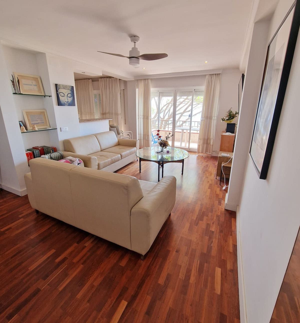 Middle Floor Apartment in Estepona — photo 3 of 10