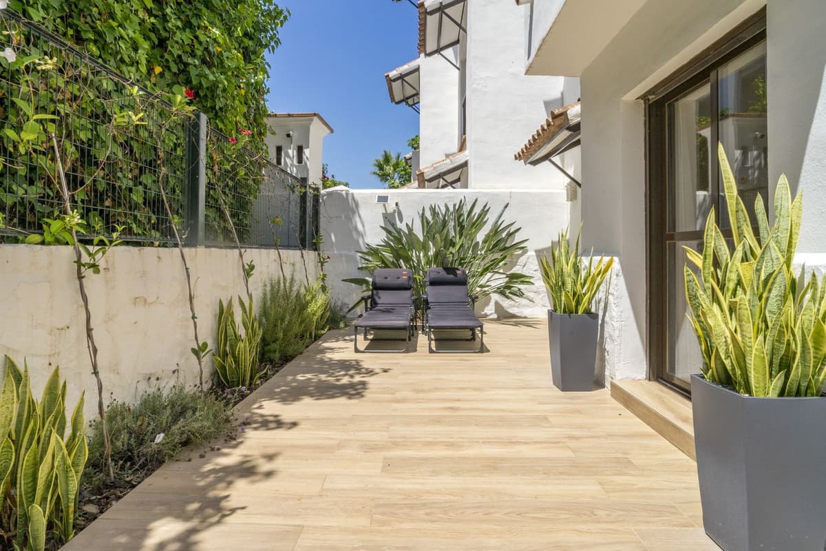 Ground Floor Apartment in Estepona — photo 4 of 10