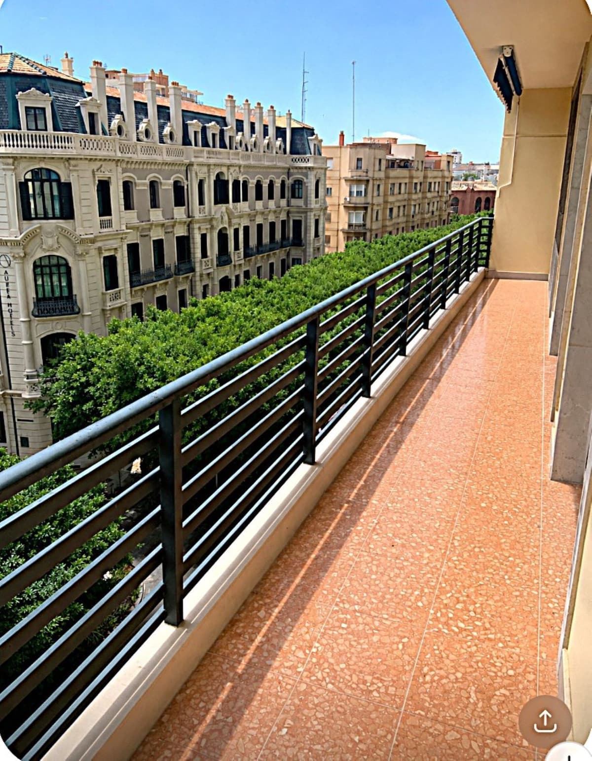 Middle Floor Apartment in Malagueta — photo 2 of 10