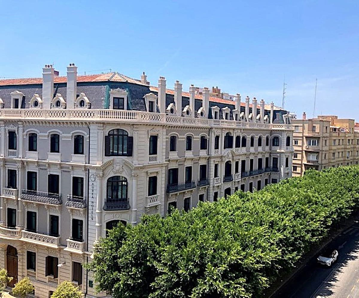 Middle Floor Apartment in Malagueta — photo 6 of 10