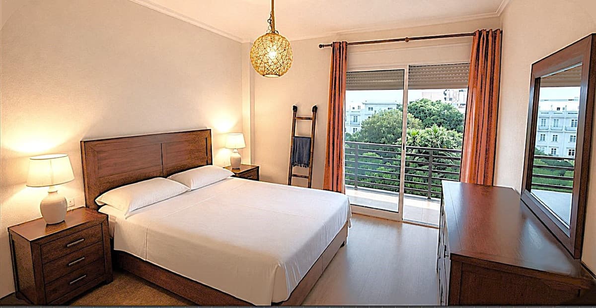 Middle Floor Apartment in Malagueta — photo 9 of 10