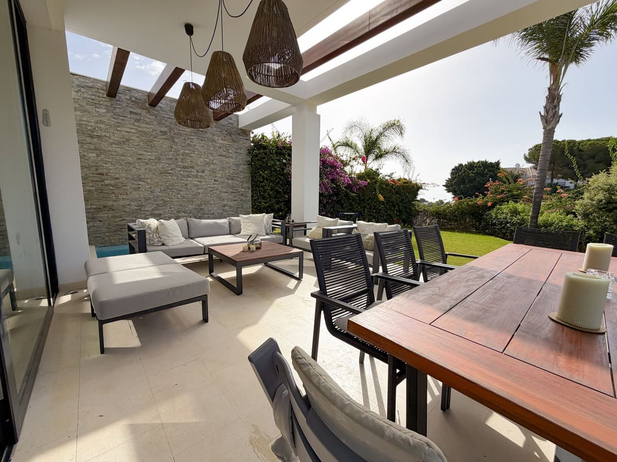 Semi-Detached House in Calahonda — photo 4 of 10