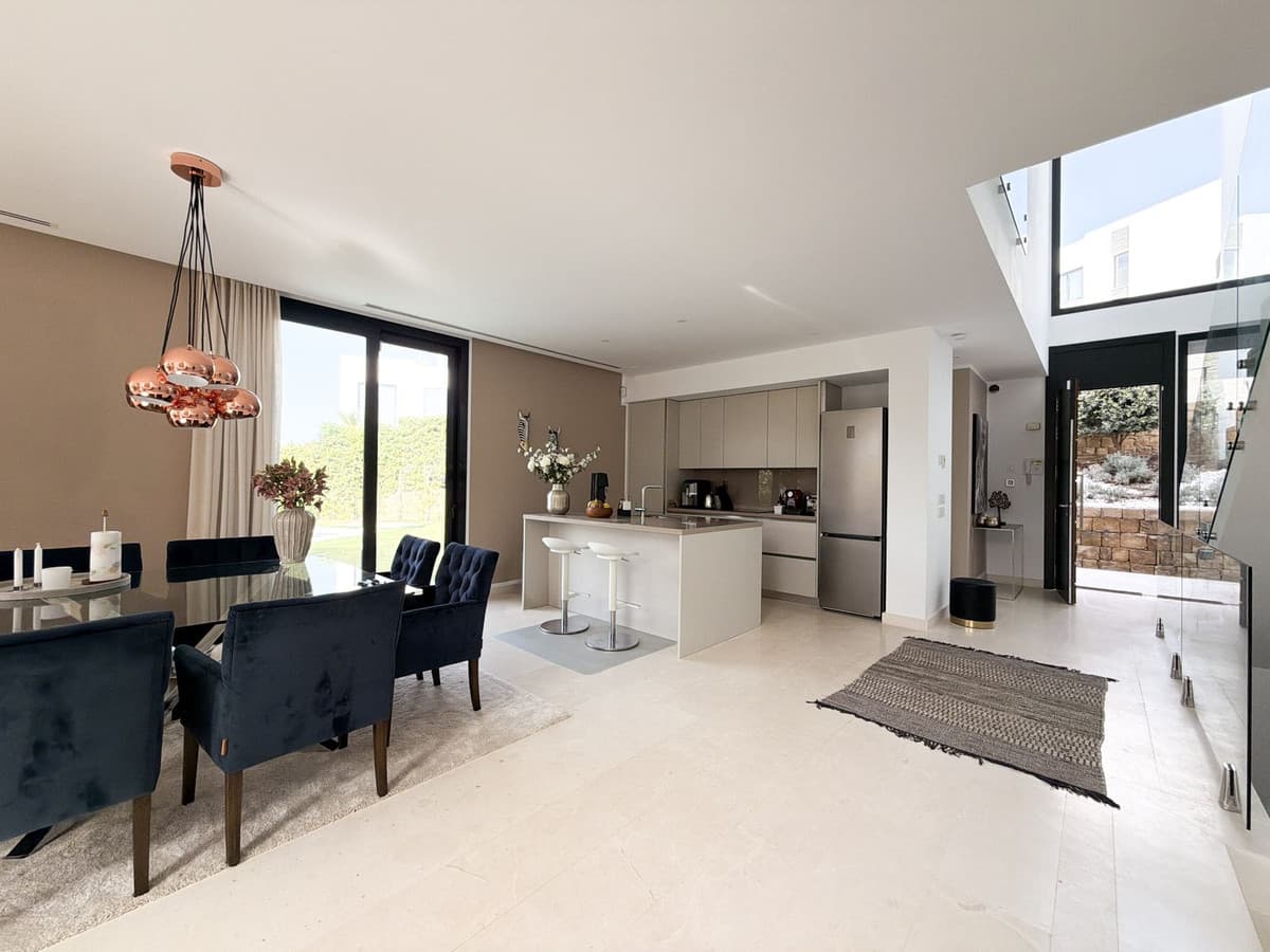 Semi-Detached House in Calahonda — photo 10 of 10
