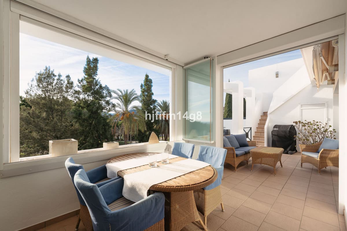 Penthouse Duplex in La Quinta — photo 5 of 10