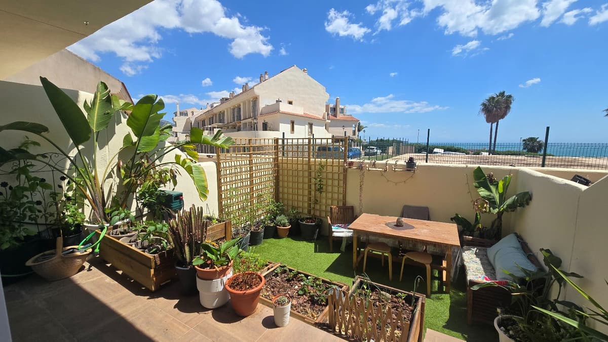 Townhouse in Torrequebrada — photo 1 of 10