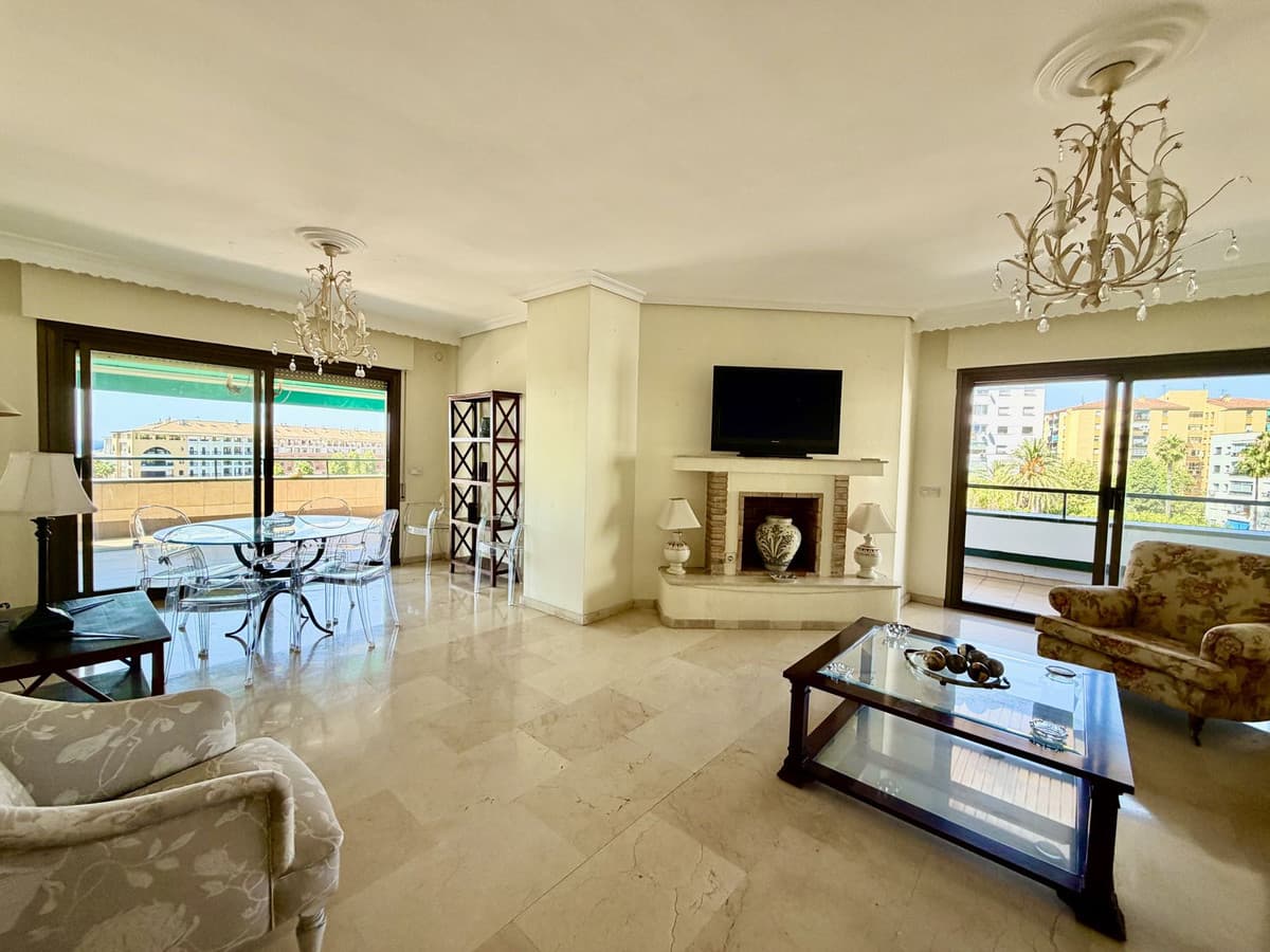 Middle Floor Apartment in San Pedro de Alcántara — photo 5 of 10