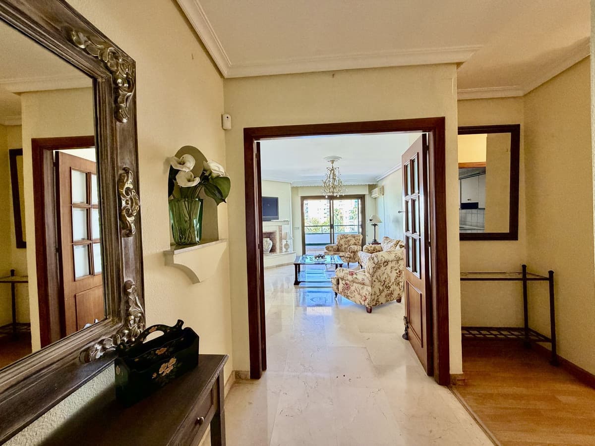 Middle Floor Apartment in San Pedro de Alcántara — photo 9 of 10