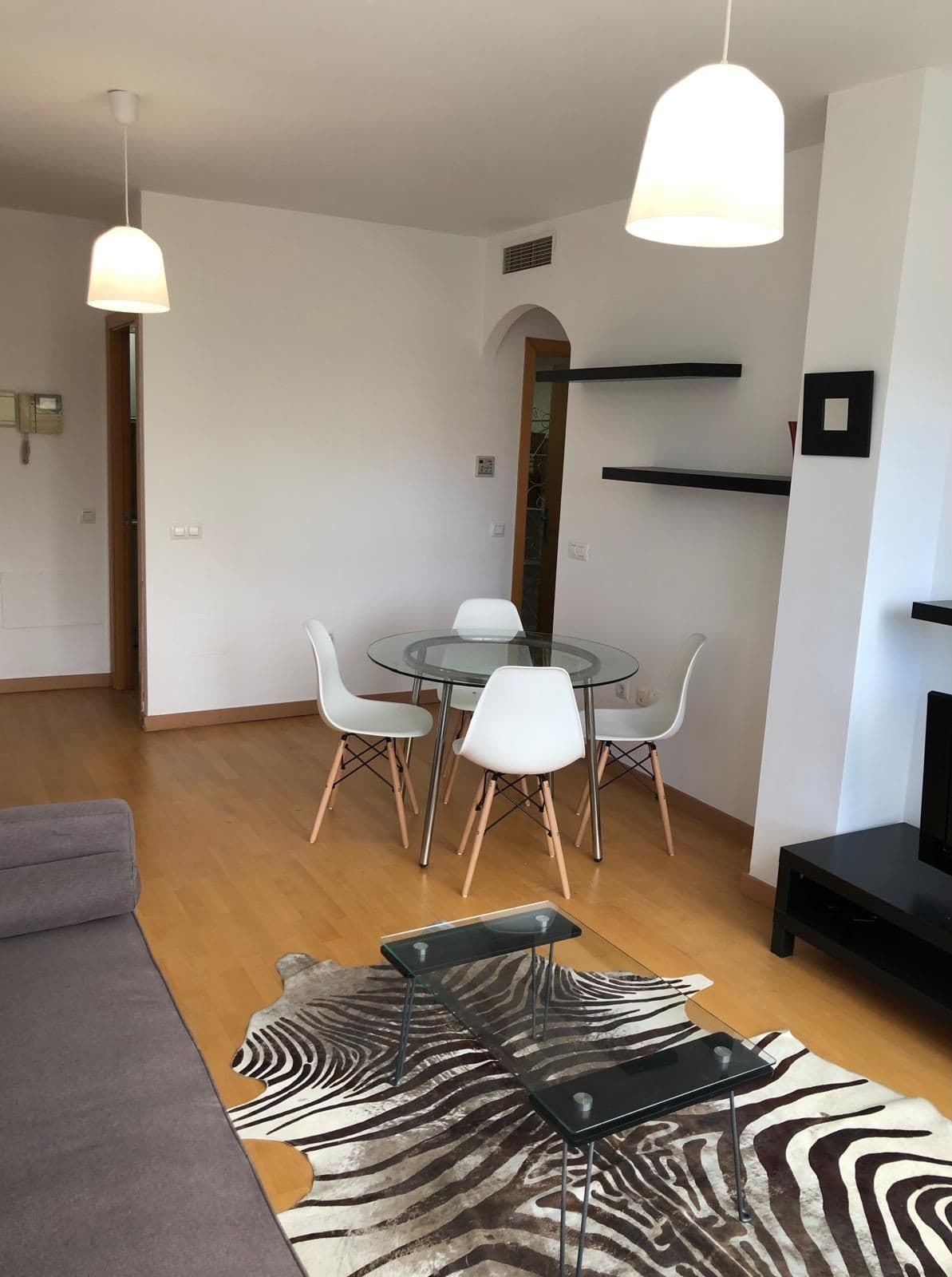 Middle Floor Apartment in Estepona — photo 3 of 10