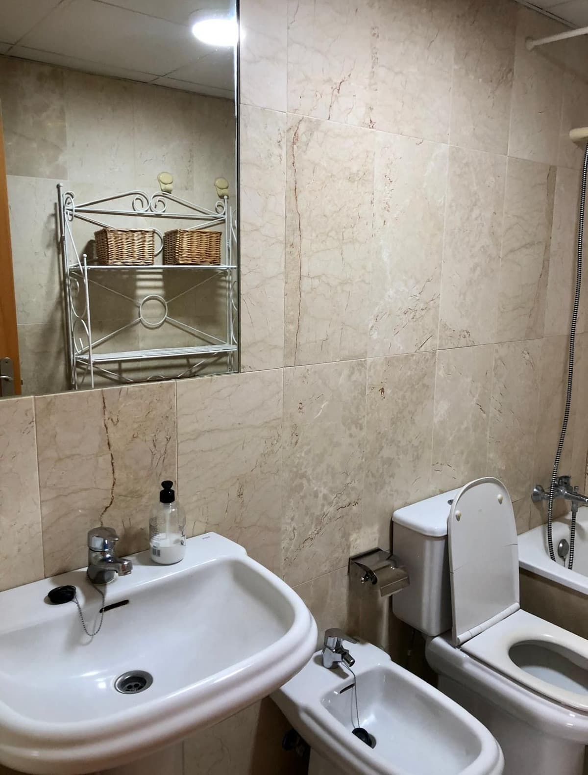 Middle Floor Apartment in Estepona — photo 9 of 10